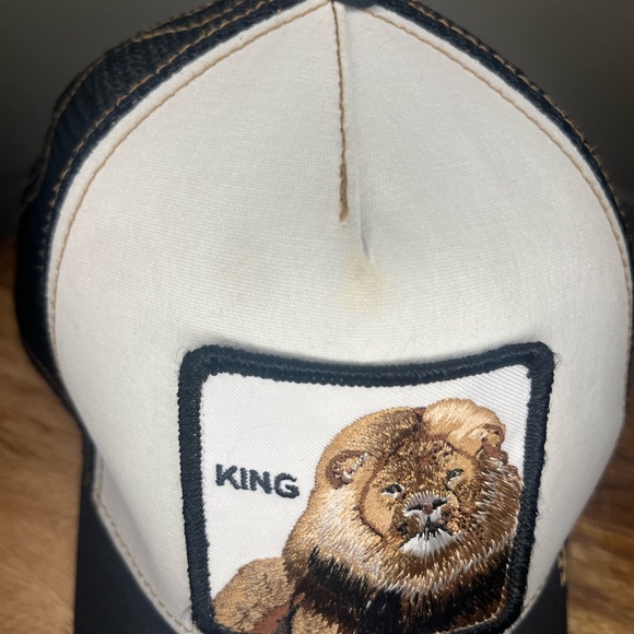 Goorin Bros Lion Patch “King” Trucker Hat - Picture 2 of 6